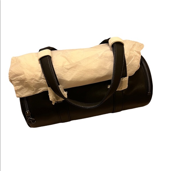 💼 Telfar MEDIUM Duffle Bag - Black 💼 - Picture 8 of 8